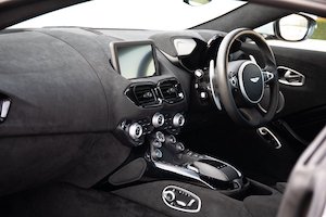 Aston Martin vantage